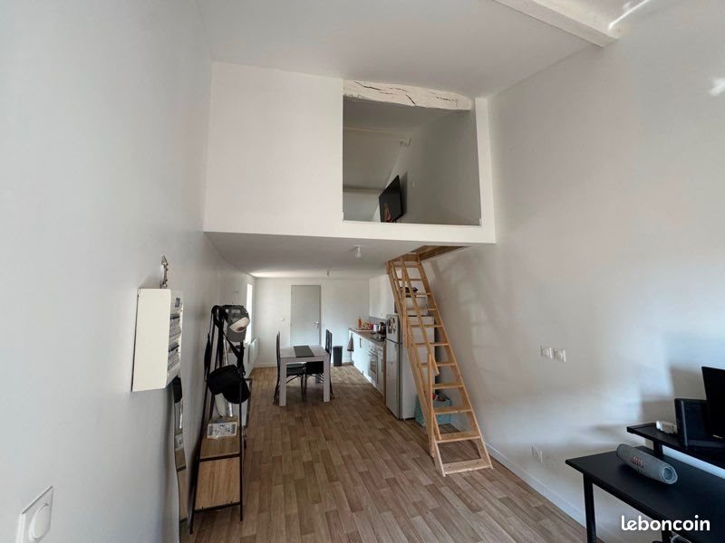 Appartement à louer, 60m², Saint-Amour