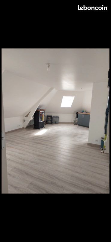 Appartement à louer, 65m², Laversines