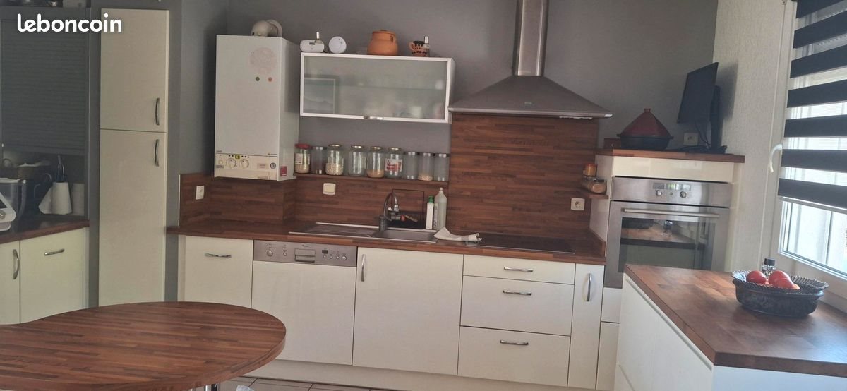 Appartement à louer, 72m², Rousset