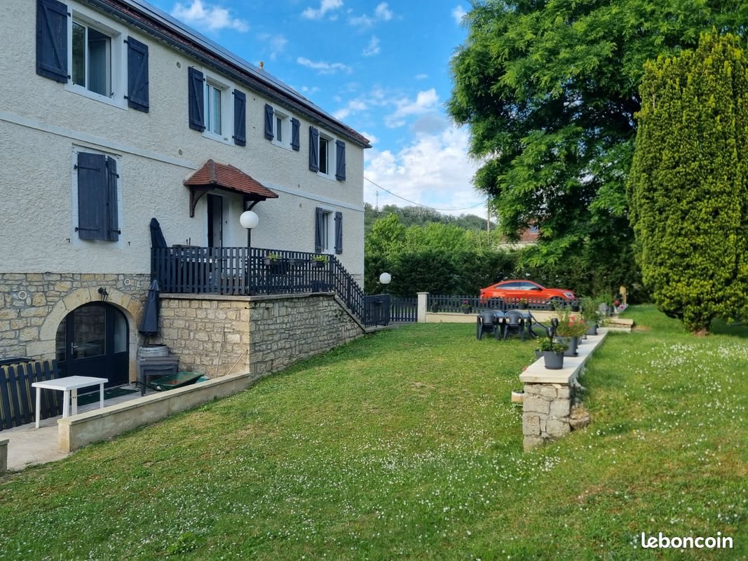Maison à vendre, 260m², Saint-Chamarand
