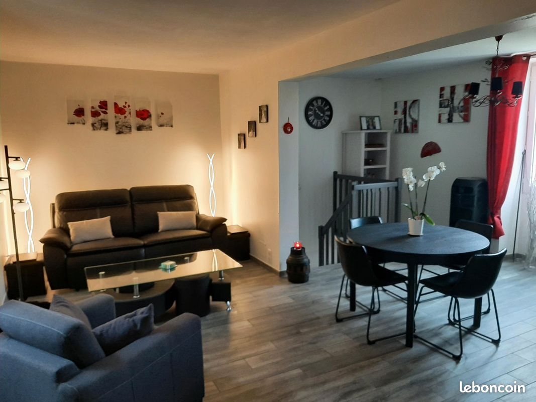 Maison à vendre, 260m², Saint-Chamarand