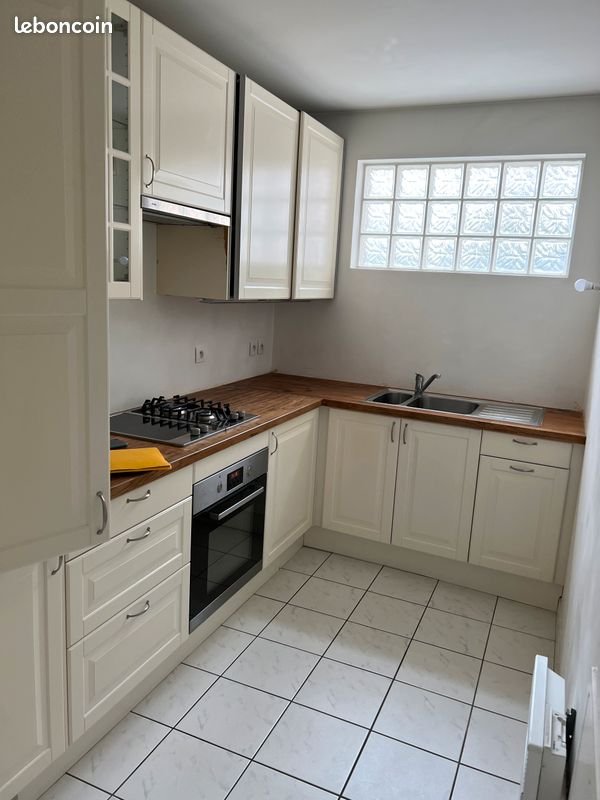 Appartement à louer, 69m², Châtillon