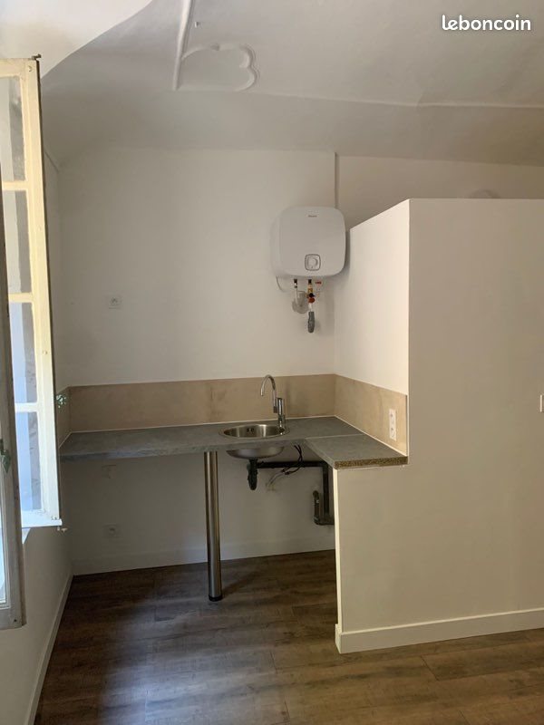 Appartement à louer, 17m², Pont-Saint-Esprit