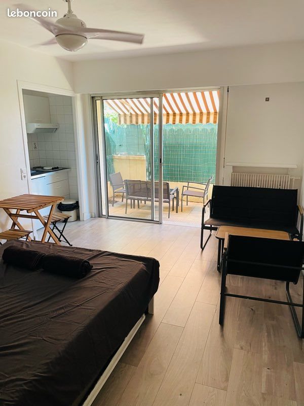 Appartement à louer, 27m², Saint-Laurent-du-Var