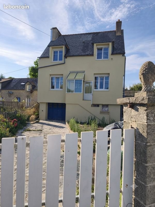 Maison à louer, 90m², Glomel