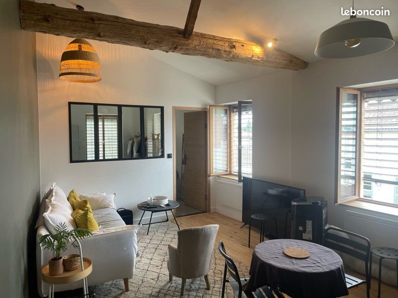 Appartement à louer, 46m², Écully