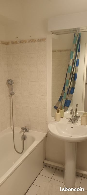 Appartement à louer, 22m², Evry