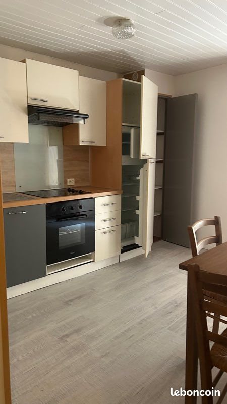 Appartement à louer, 28m², Neuville-de-Poitou