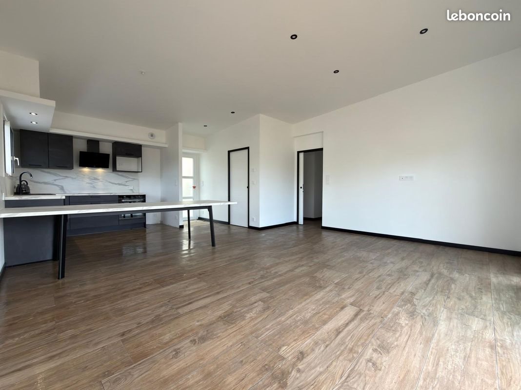 Maison à louer, 108m², Treffiagat