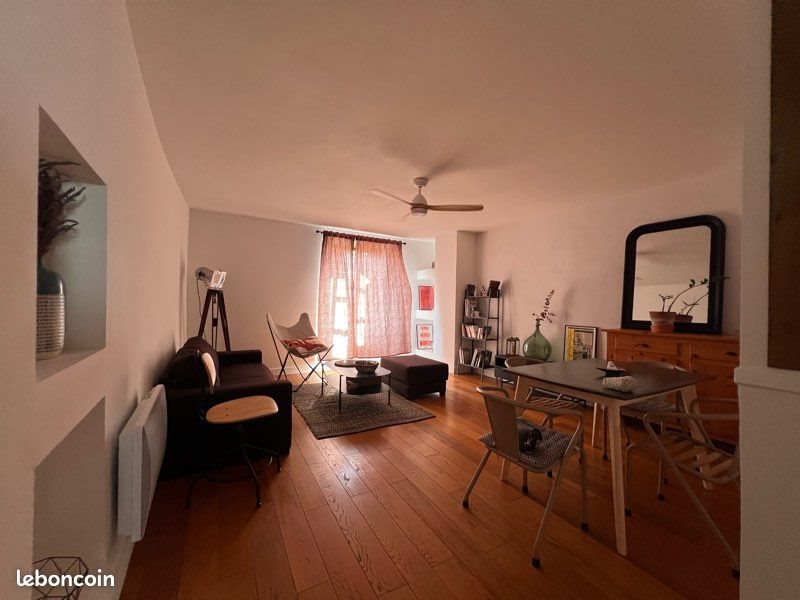 Appartement à louer, 74m², Aubenas