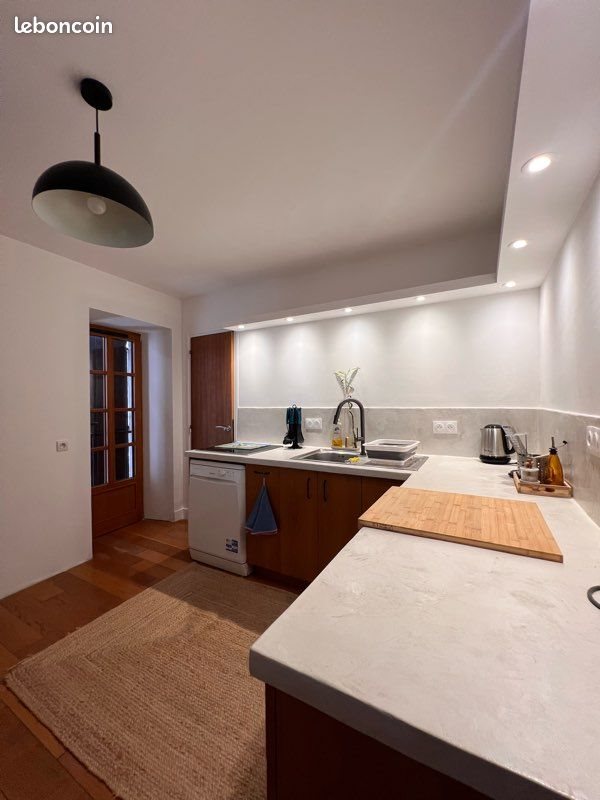 Appartement à louer, 74m², Aubenas