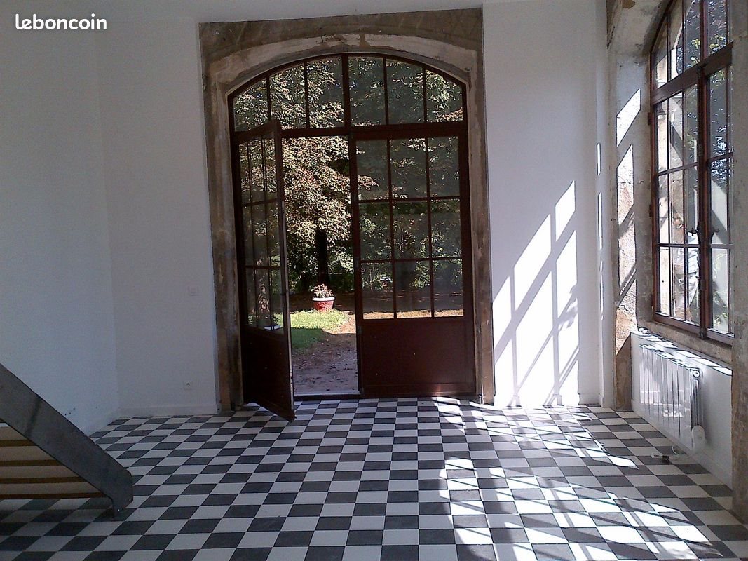 Appartement à louer, 160m², Albigny-sur-Saône