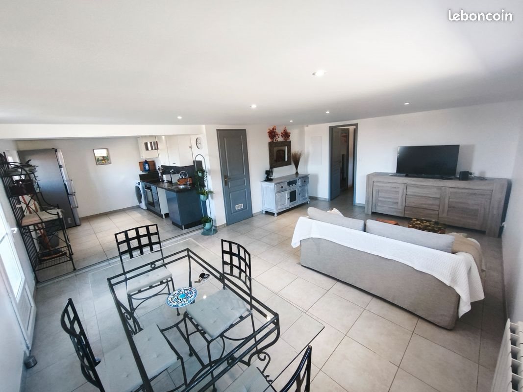 Appartement à louer, 60m², Cadolive
