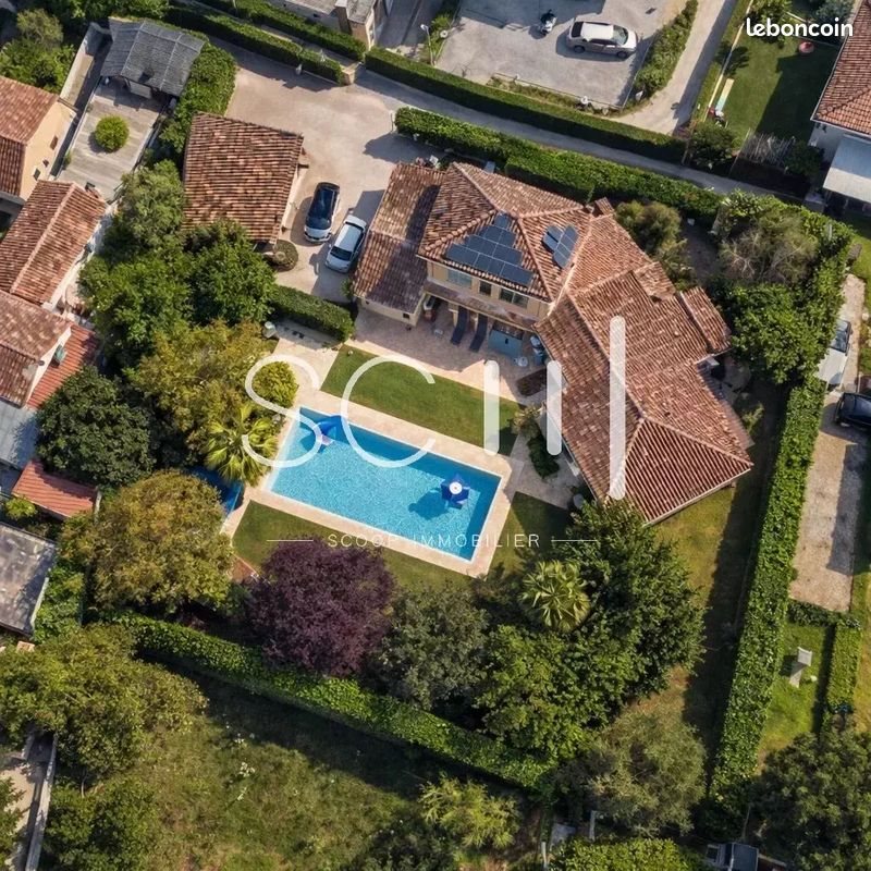 Maison à vendre, 200m², Vallauris