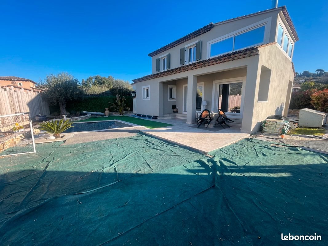 Maison à vendre, 130m², La Roquette-sur-Siagne