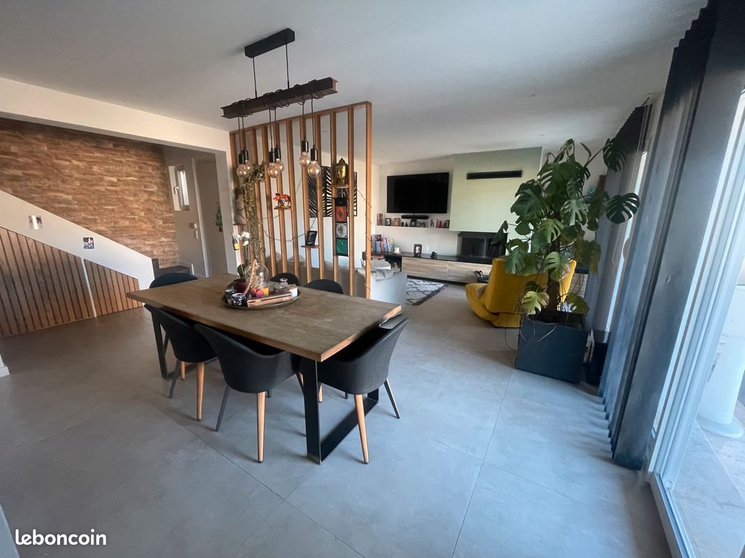 Maison à vendre, 130m², La Roquette-sur-Siagne