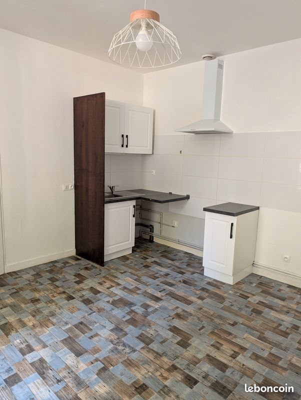 Appartement à louer, 35m², Saintes