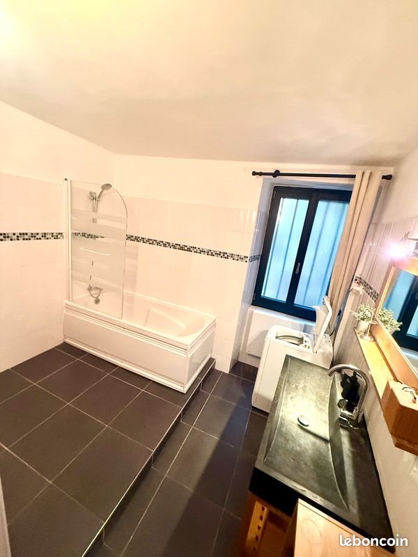 Appartement à louer, 70m², Vézénobres