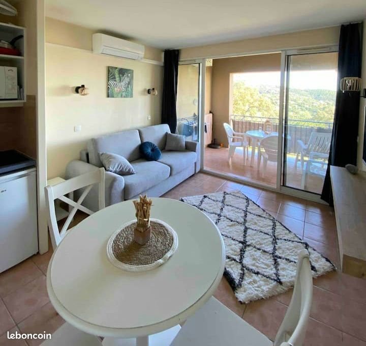 Appartement à louer, 29m², Roquebrune-sur-Argens