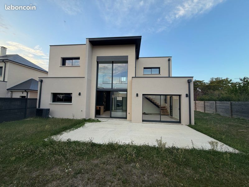 Maison à louer, 150m², Corzé