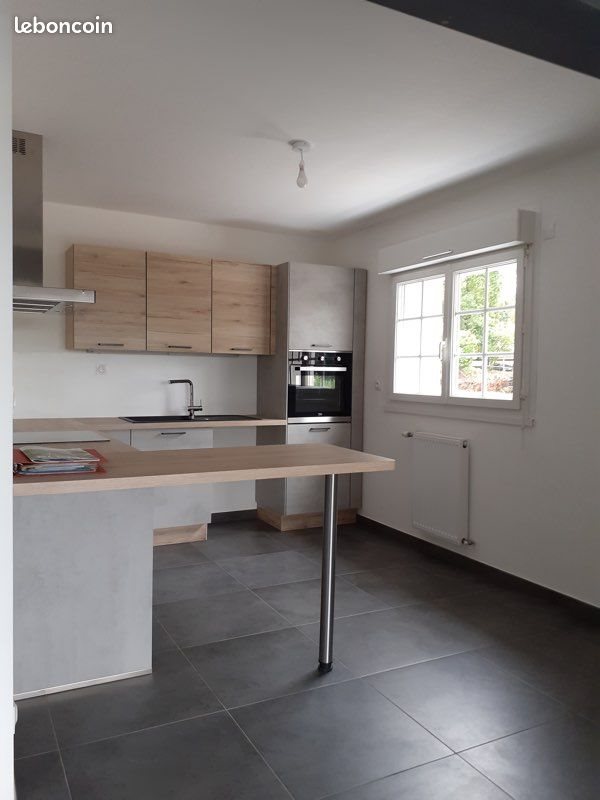 Maison à louer, 125m², Berric