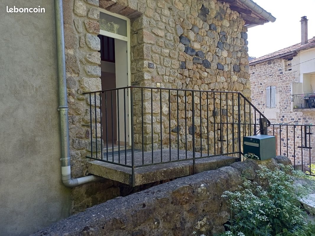 Appartement à louer, 90m², Pont-de-Labeaume