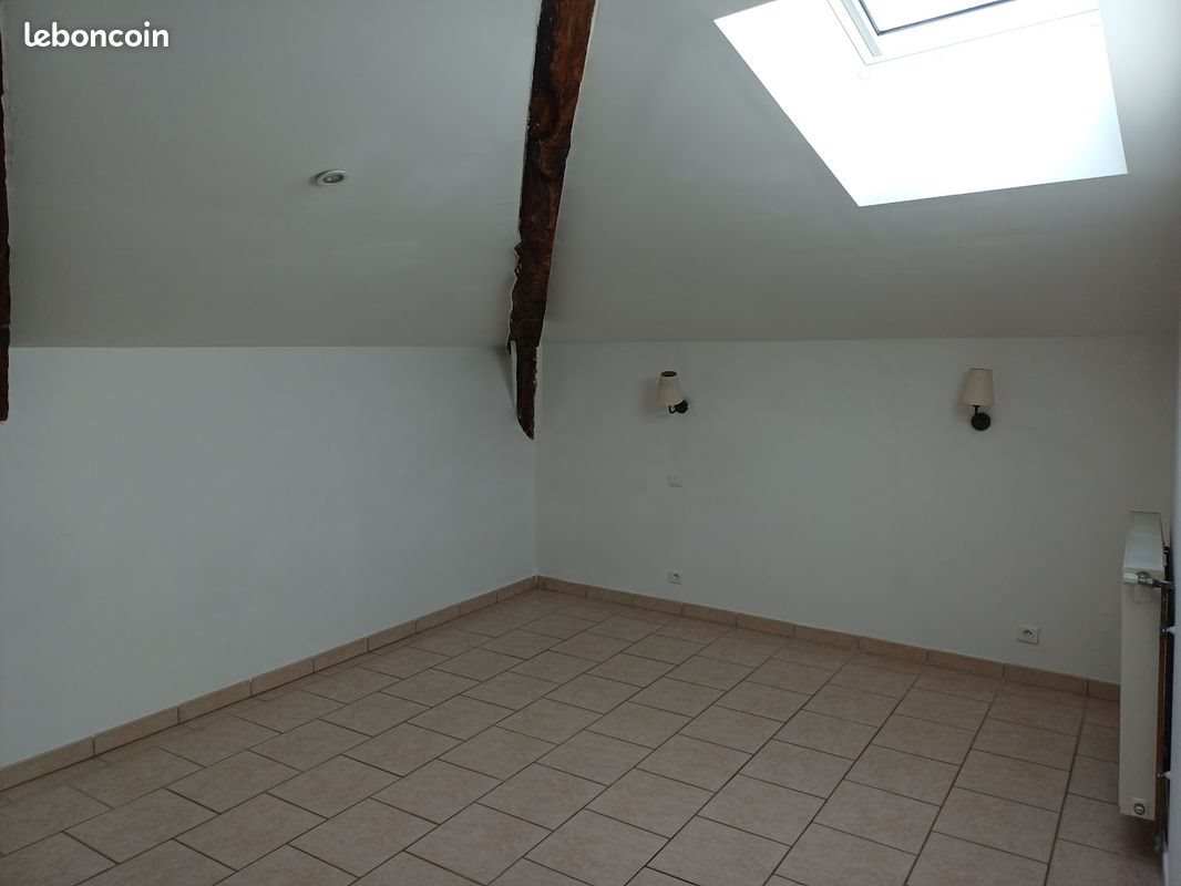 Appartement à louer, 90m², Pont-de-Labeaume