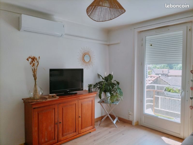 Appartement à louer, 60m², Bourg-Argental