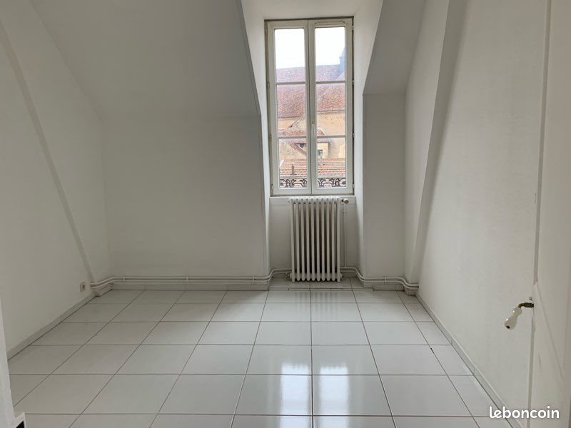 Appartement à louer, 45m², Avallon