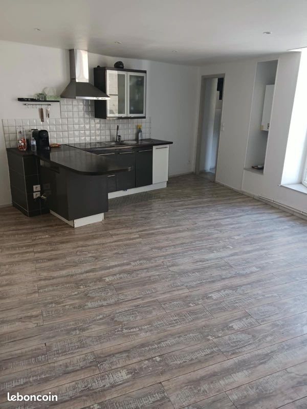 Appartement à louer, 60m², Sedan
