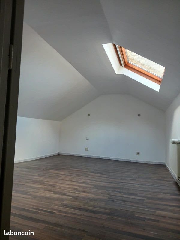 Appartement à louer, 60m², Sedan