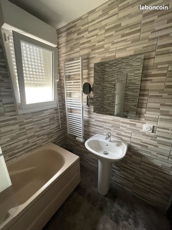 Maison à louer, 98m², Trun