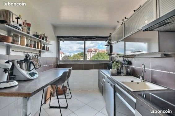 Appartement à vendre, 69m², Vénissieux