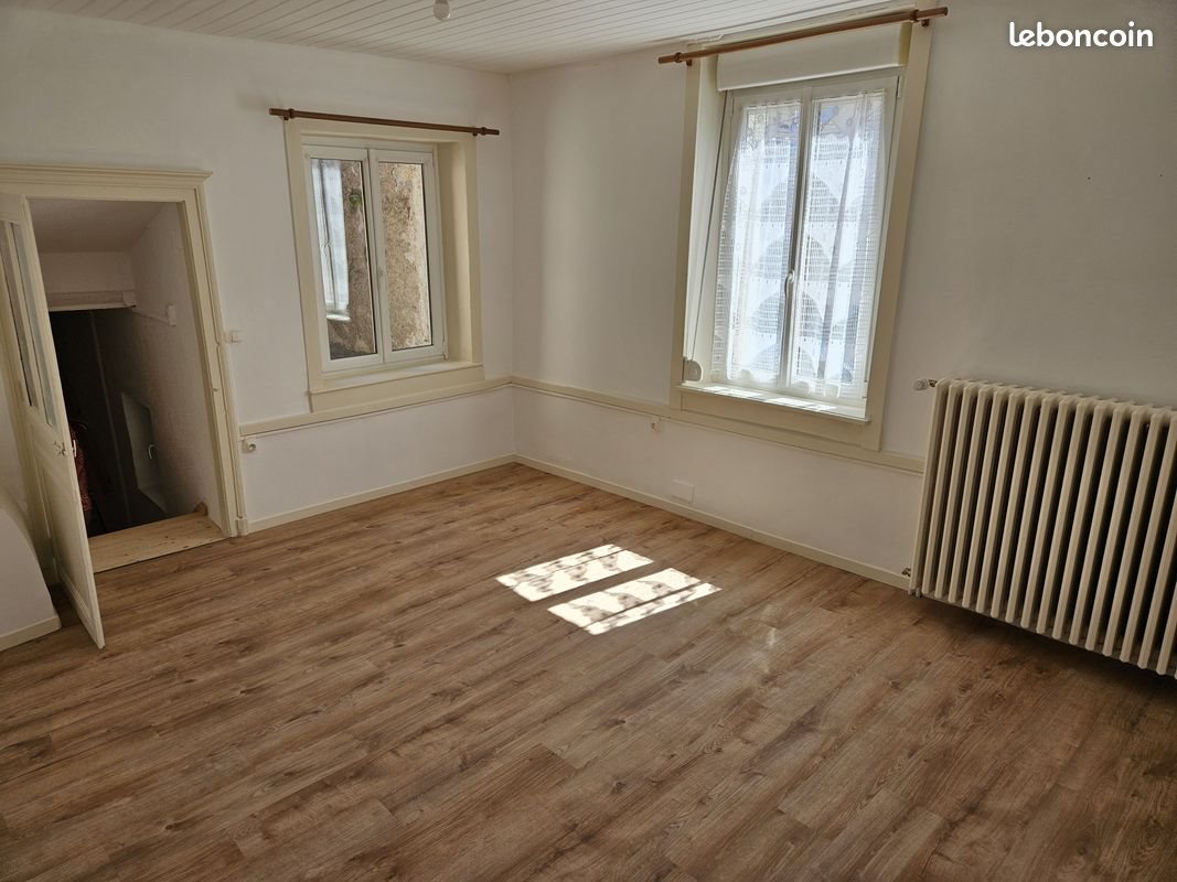 Appartement à louer, 117m², Voray-sur-l'Ognon