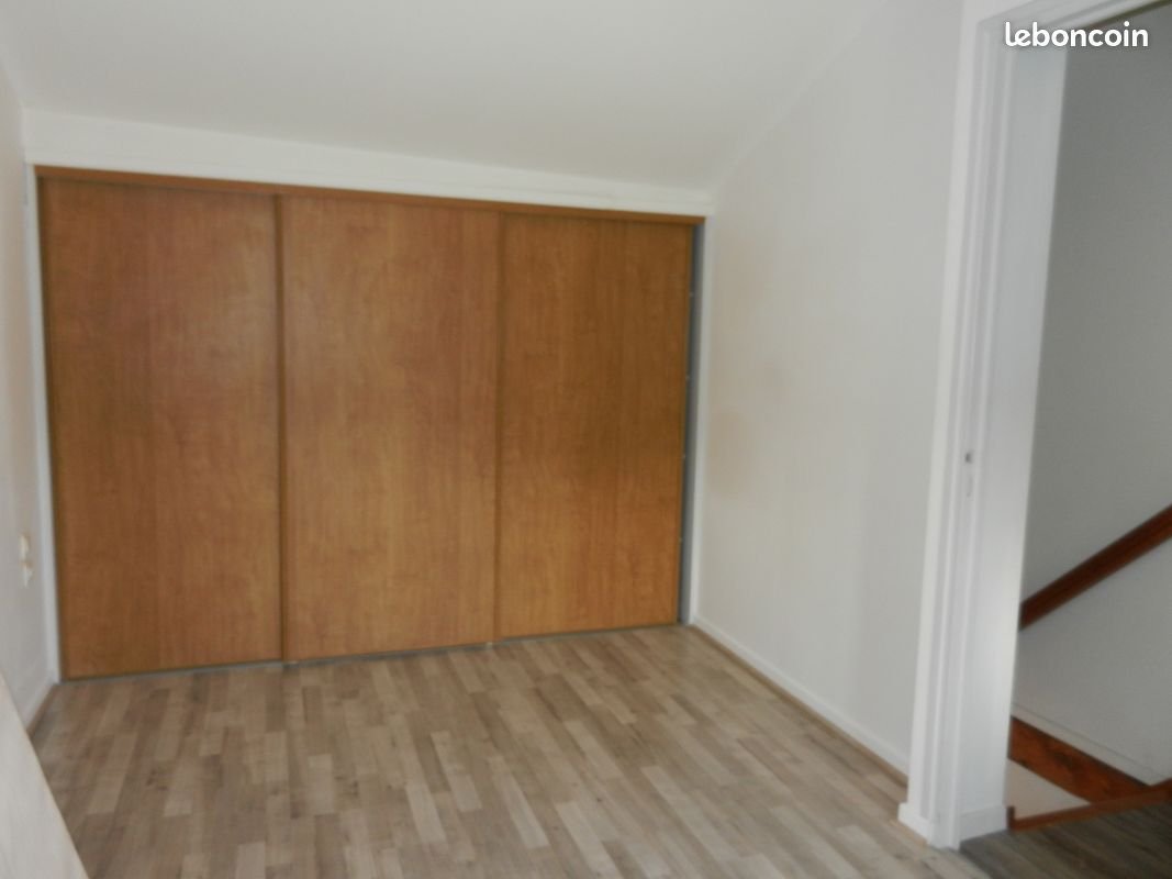 Maison à louer, 54m², Vesseaux