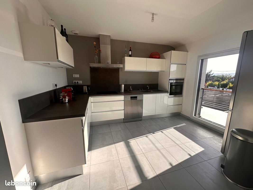 Appartement à louer, 78m², Pont-du-Château