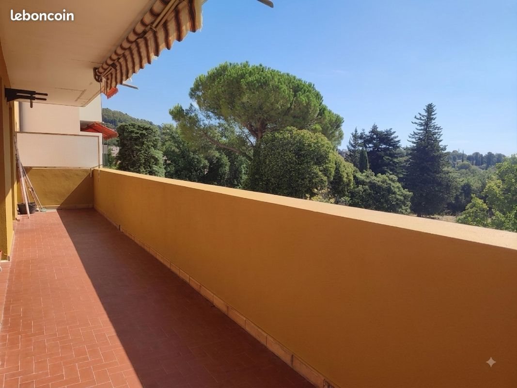 Appartement à louer, 60m², Peymeinade