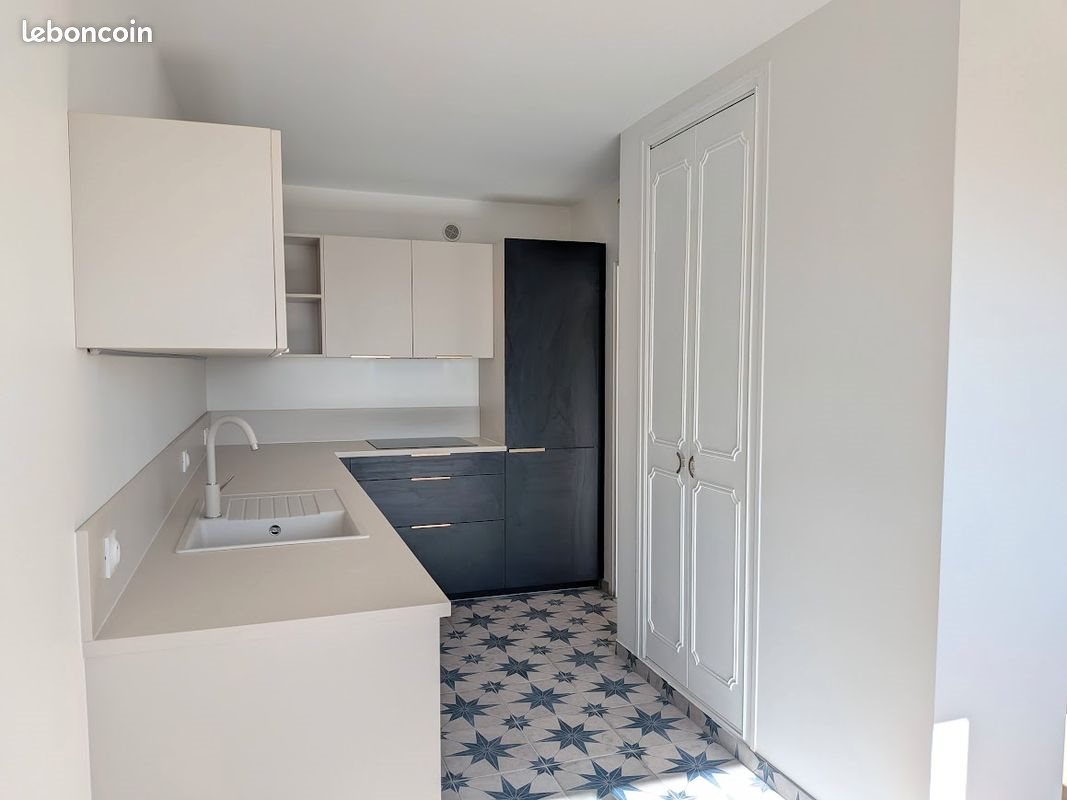 Appartement à louer, 76m², Clichy