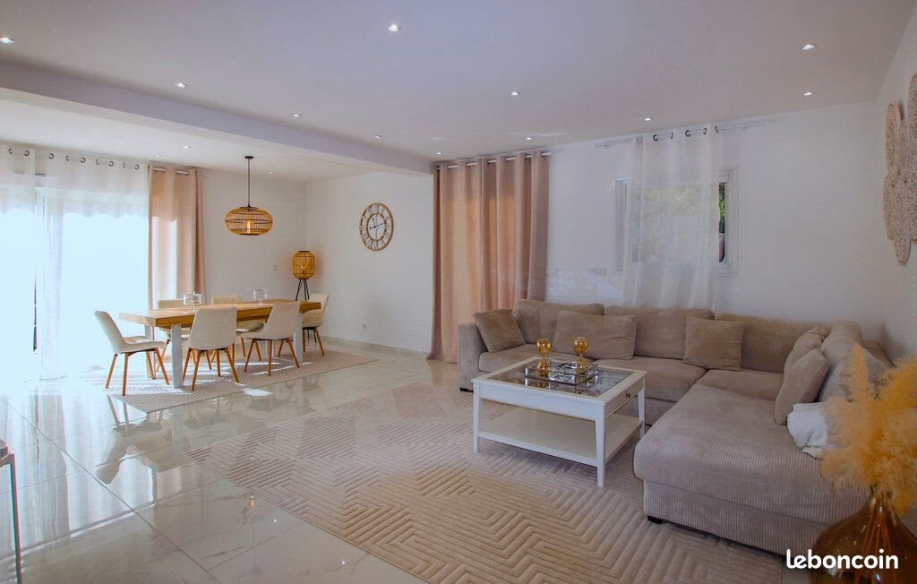 Maison à vendre, 118m², Sauveterre