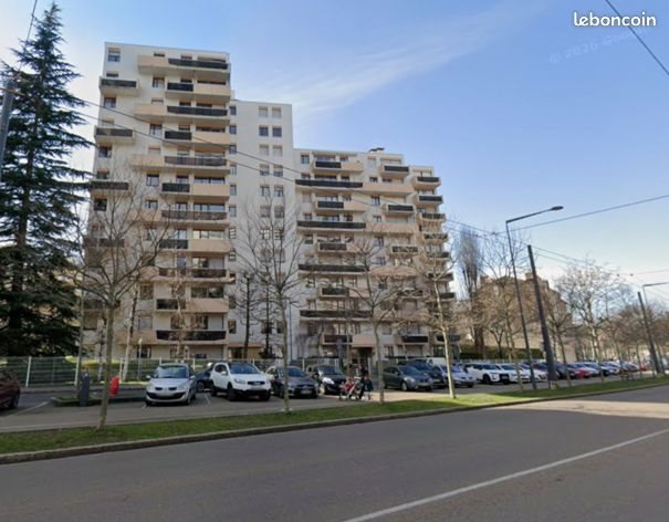 Appartement à louer, 40m², Saint-Étienne