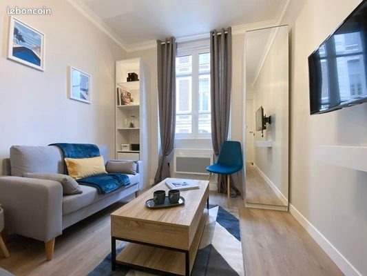 Appartement à louer, 19m², Versailles