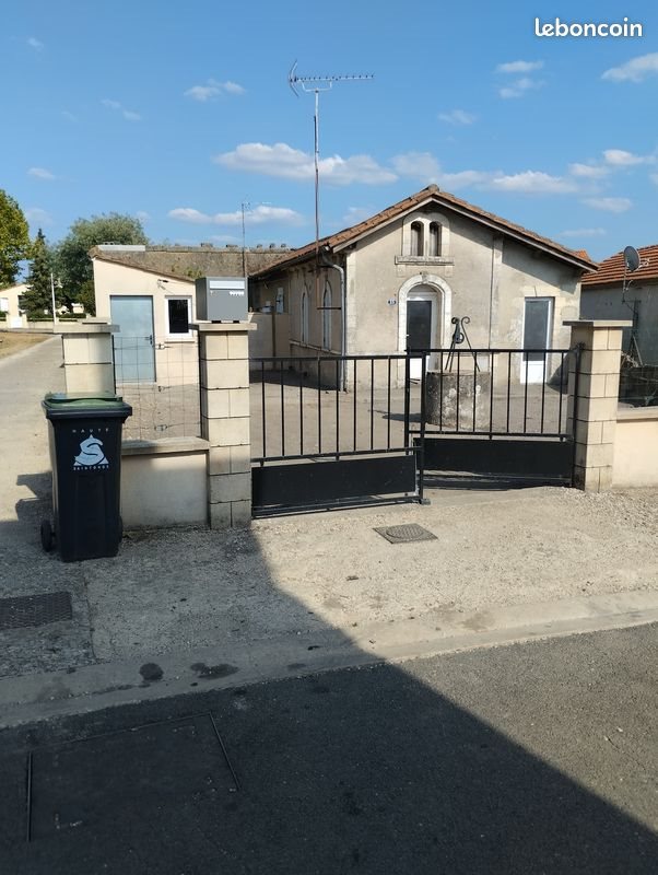 Maison à louer, 40m², Montendre