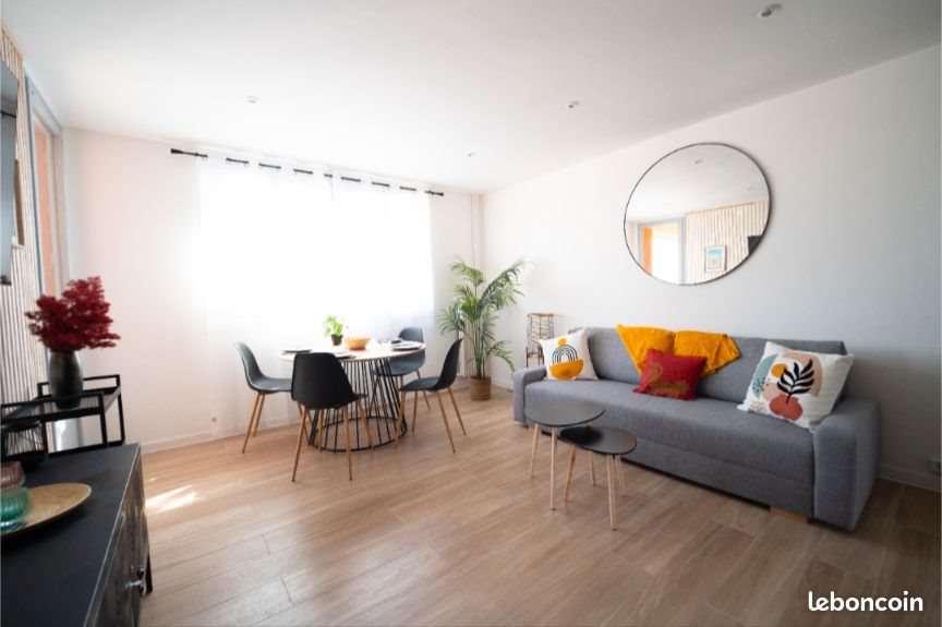 Appartement à louer, 80m², Nîmes