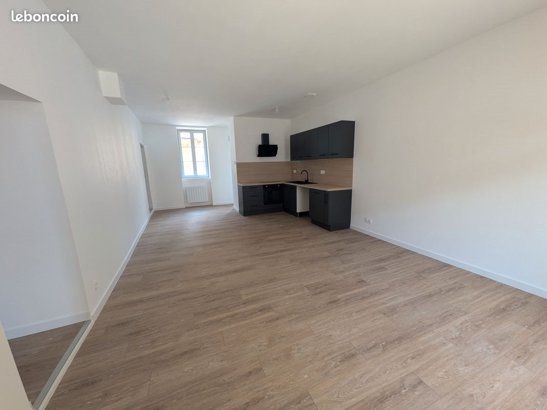 Maison à louer, 107m², Souvigny