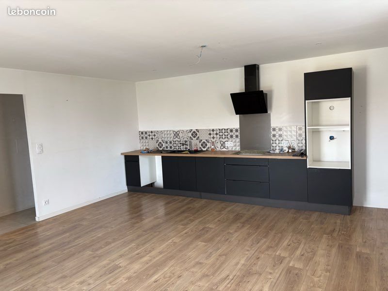 Appartement à louer, 75m², Châteauneuf