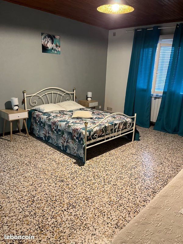 Appartement à louer, 80m², Vénéjan
