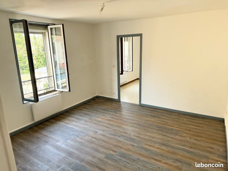 Appartement à louer, 68m², Vrigne aux Bois