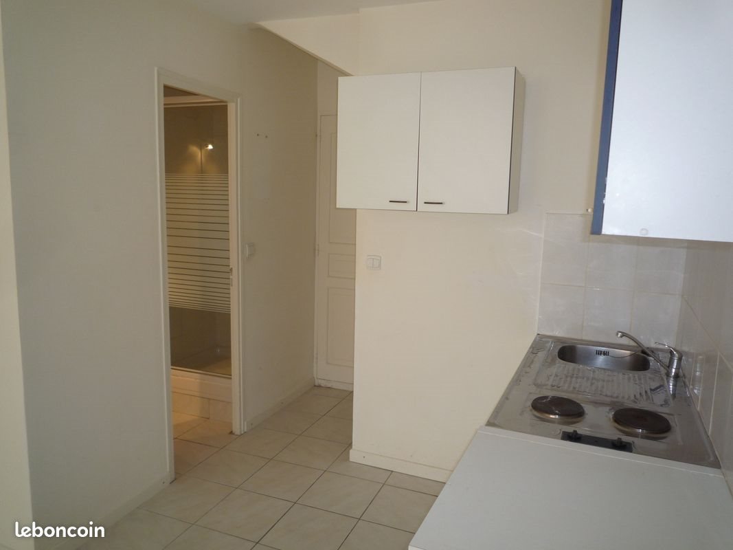 Appartement à louer, 30m², Solliès-Pont