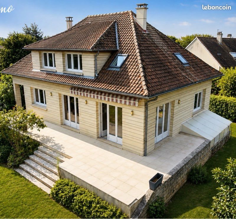Maison à louer, 250m², Belleu
