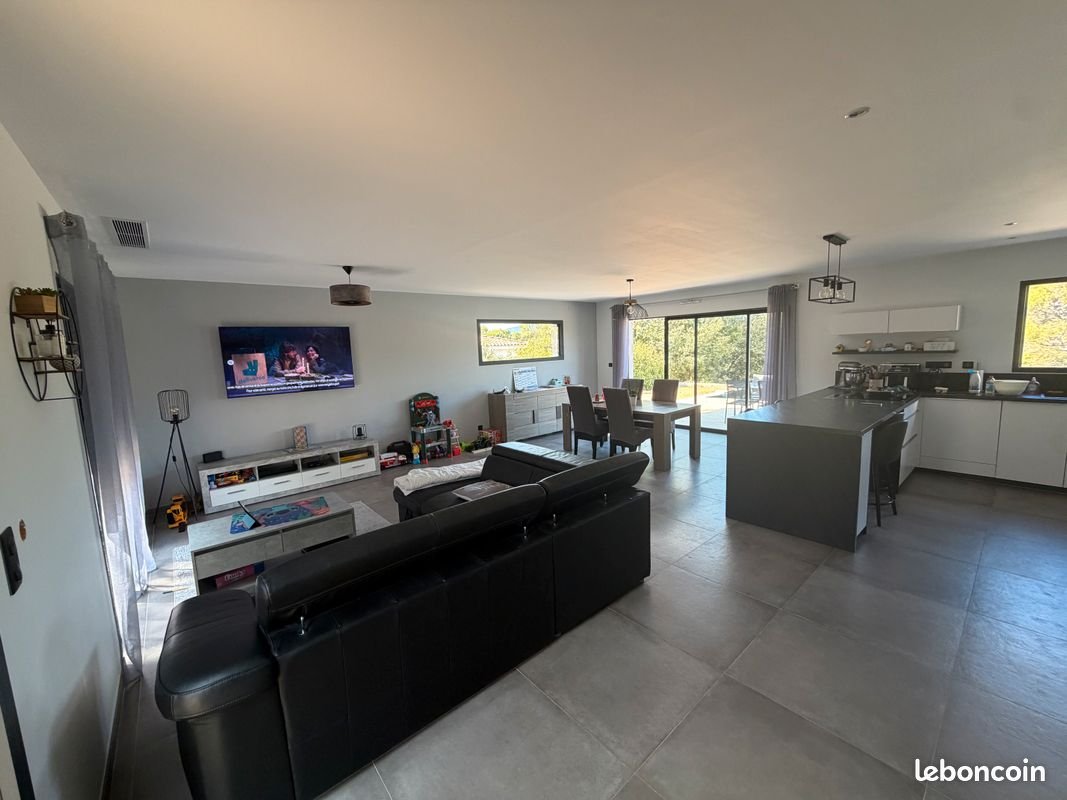 Maison à vendre, 122m², Vidauban